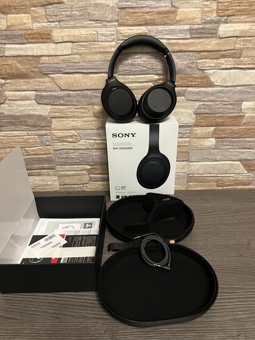 Căști SONY over the ear, model WH-1000XM4
