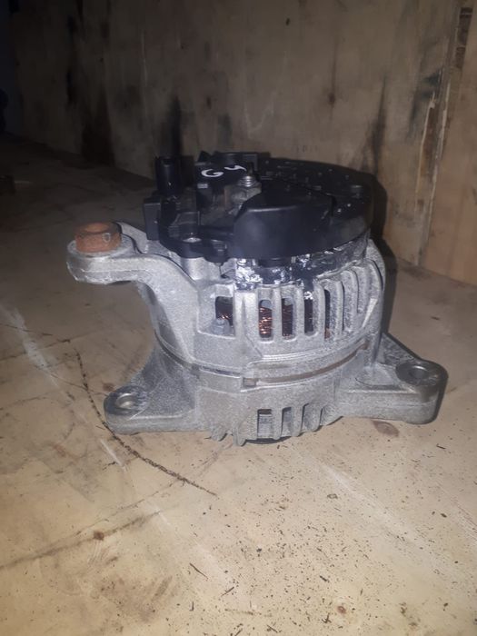 Генератор Golf 4  1.6 BSE