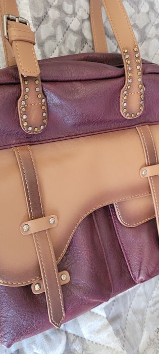 Чанта цвят бордо