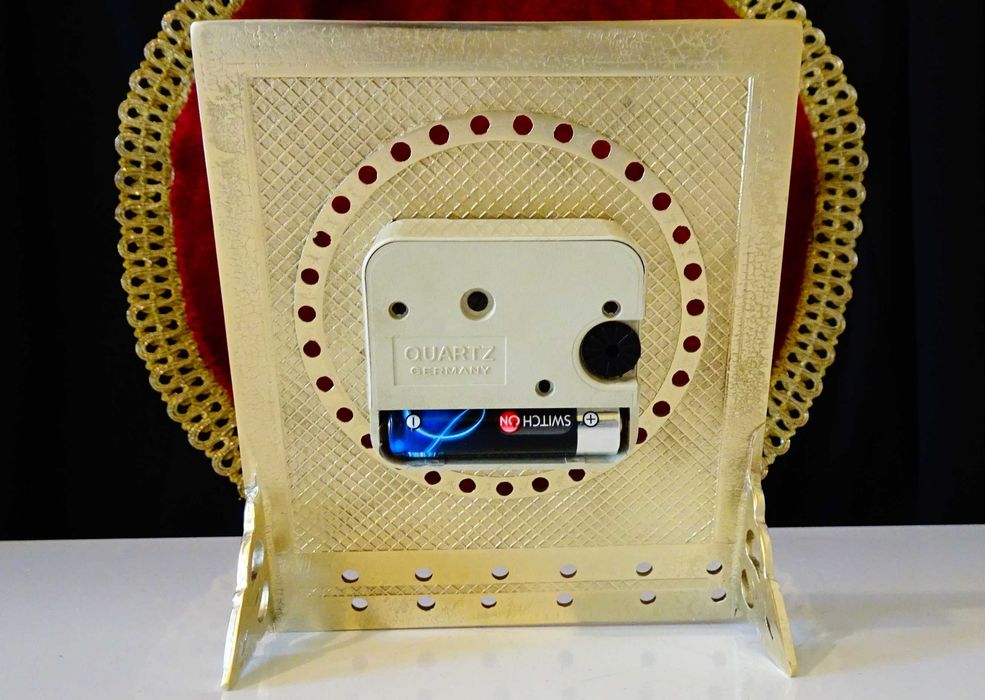 Бронзов настолен часовник с вечен календар,W.Germany.