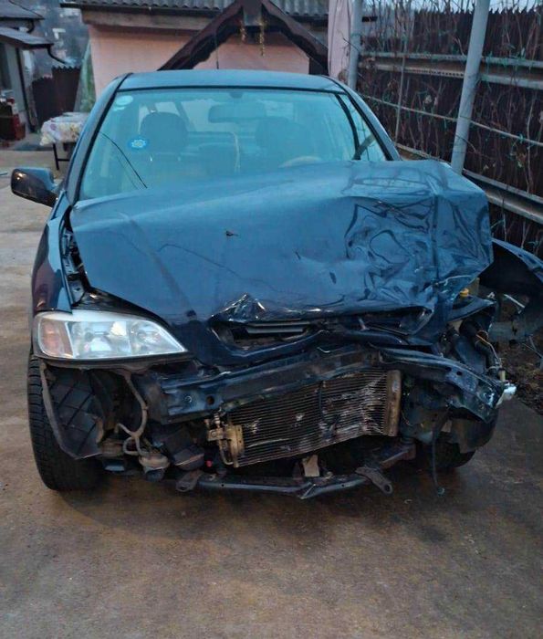 Opel Astra G berlina 1.4 16v avariat, an 2007,65000 km,unic proprietar