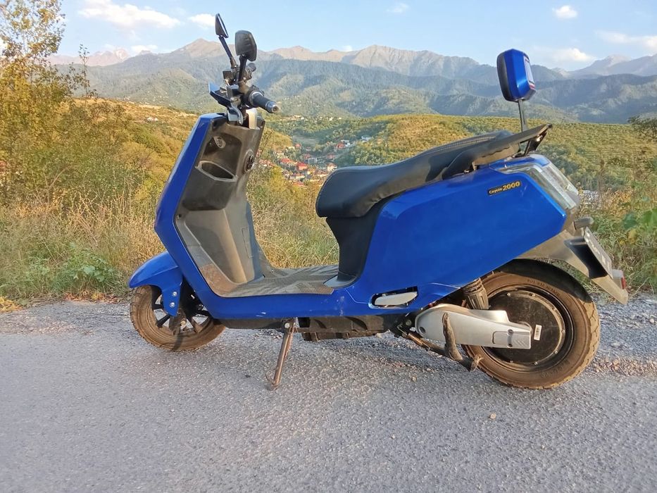 Электрический мопед скутер