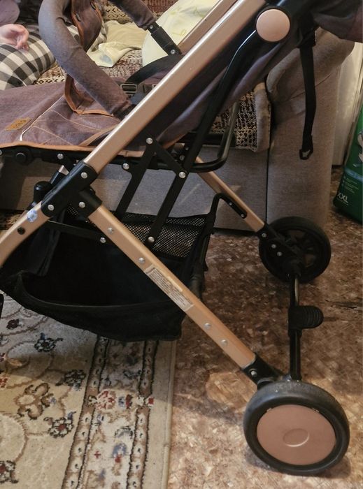 Продаётся прогулочная коляска