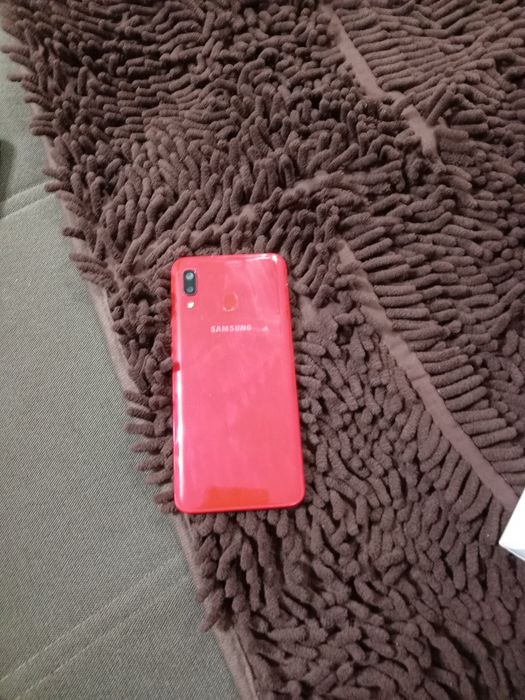 Телефон  самсунг