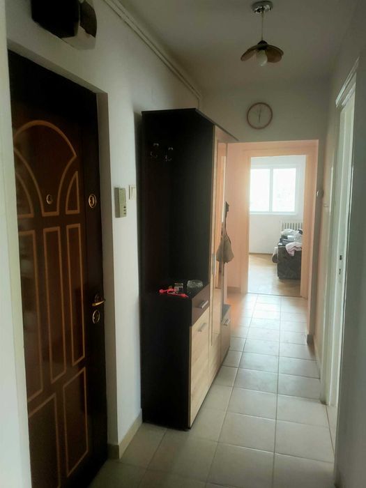 Vand apartament 3 camere