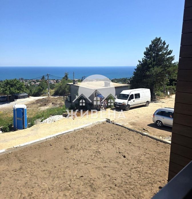 Нова триетажна къща, м-т Акчелар, РЗП: 240 кв.м, двор: 520 кв.м