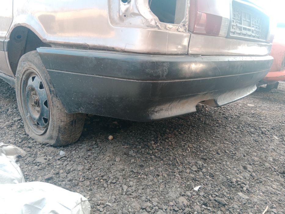 Задний бампер Ауди 80