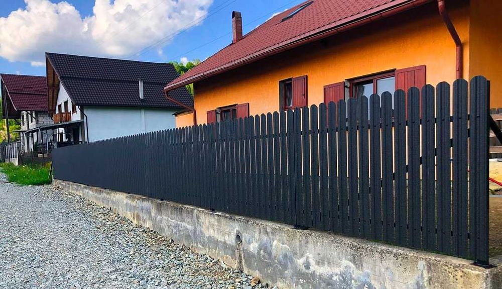 Garduri din sipca metalica si porti de diferite modele si dimensiuni