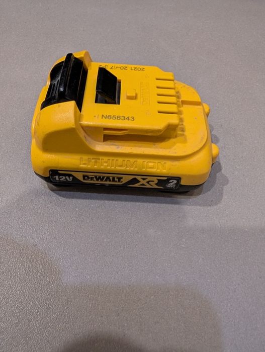 DeWalt DCD 800 шуруповёрт, батарея, зарядка