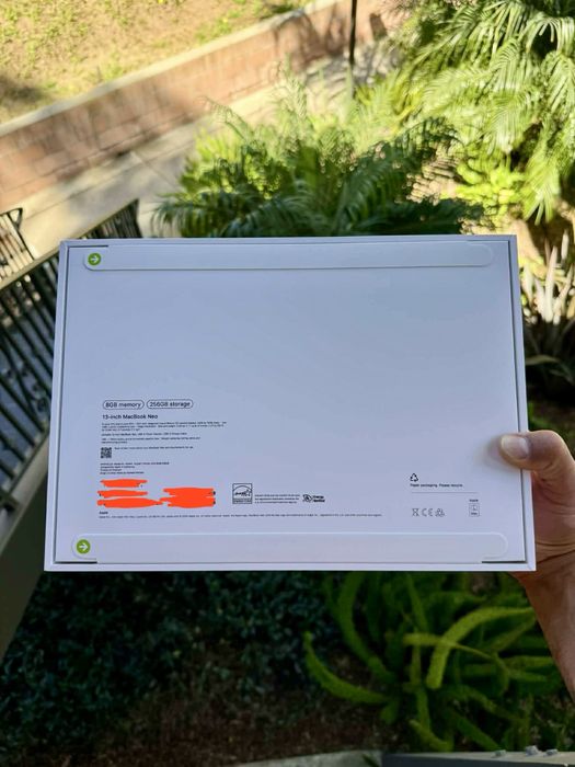 HOB! Apple MacBook Neo  13" A18 Pro 8RAM 256GB Silver