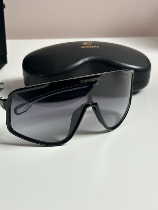 Carrera оригинални слънчеви очила с калъф – модерен дизайн