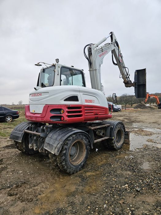 Excavator Takeuchi powertilt pe roti