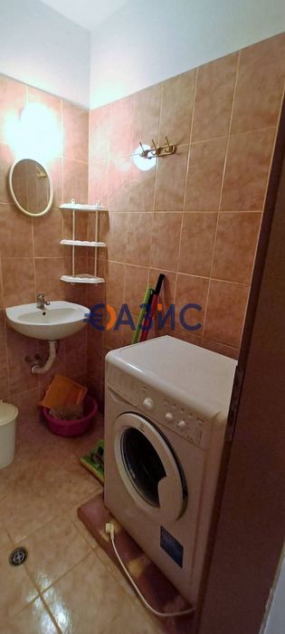 Продава се Двустаен апартамент в Бургас, Център - 45 кв.м за 1289 €/кв.м - Снимка #8