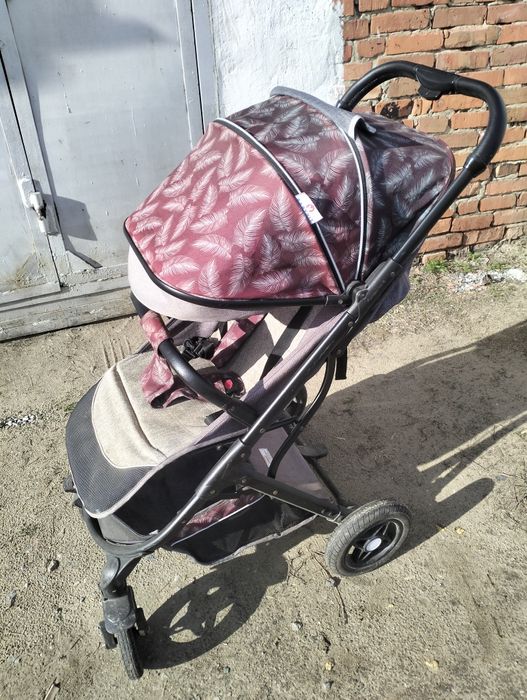 Коляска прогулочная