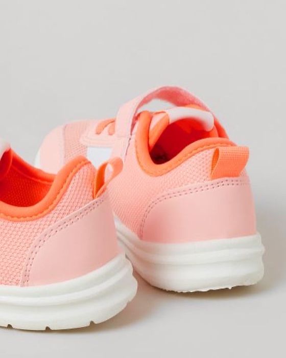 Кроссовки H&M