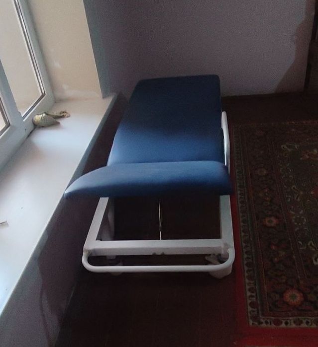 Каталка кушетка на колёсах медицинская