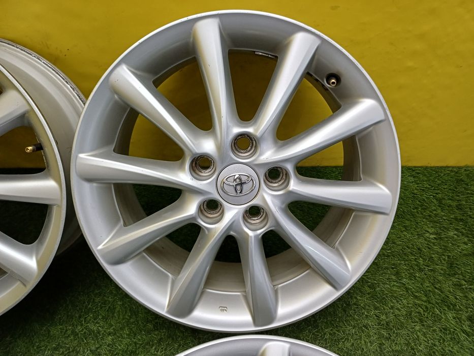Диски R17 5x114.3 на Toyota.