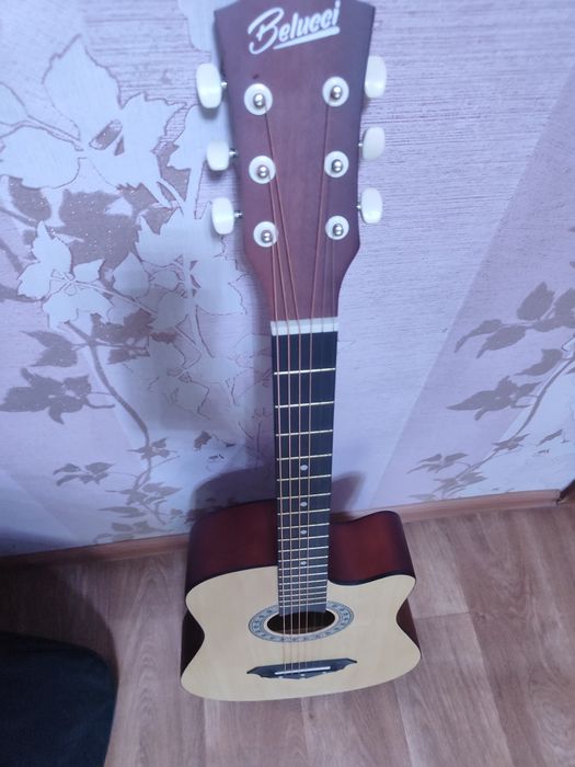 Гитара акустическая