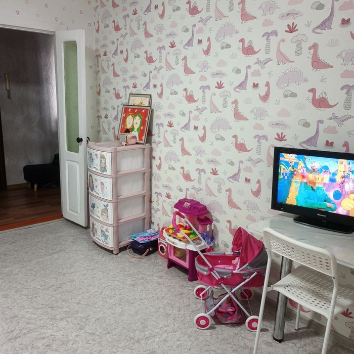 Продам двух ком.квартиру,в центре