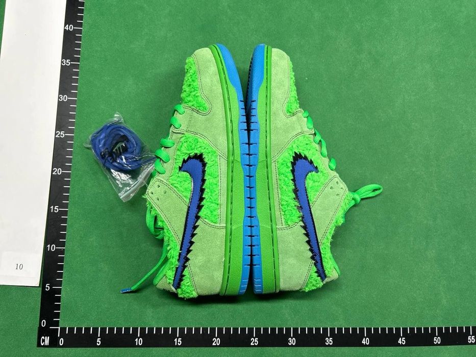 Grateful Dead x Dunk Low SB Bear Green