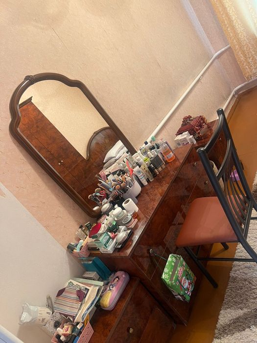 Спальный гарнитур