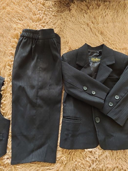 Костюм тройка для мальчика