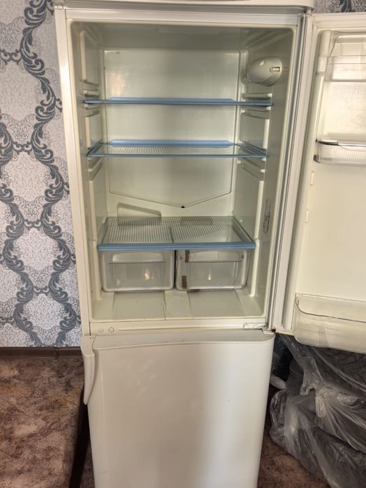 Продам холодильник