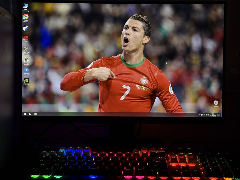 Computer srochno sotiladi!