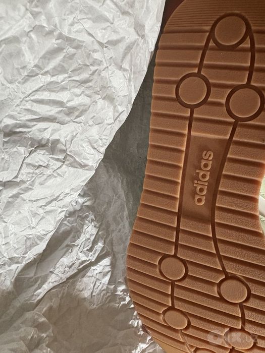 Новые кроссовки Adidas Run 70s 2.0 (Размер 39 1/3) — Оригинал