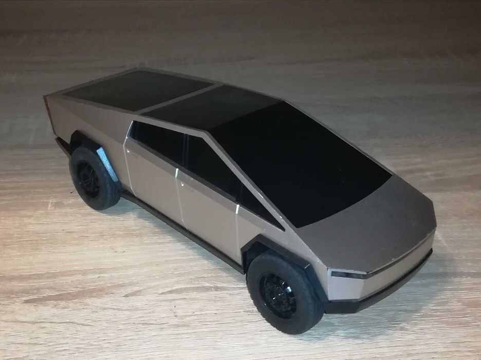 машинка Cybertruck Tesla
