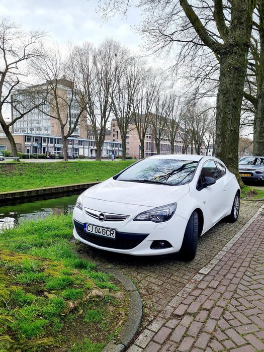 Vand Opel Astra GTC 2012