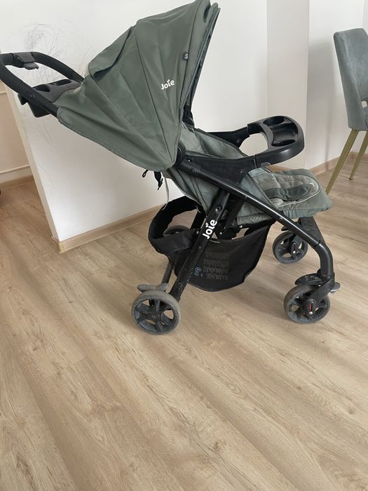 Коляска прогулочная