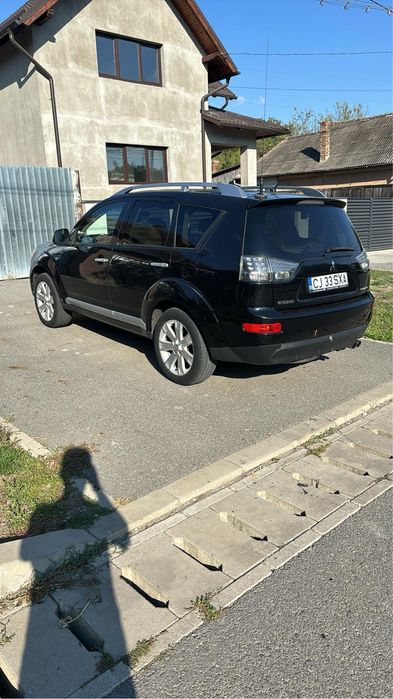 Mitshubishi Outlander