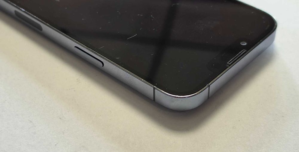 Iphone 13 Pro 256GB 79%bh ( Петно на екрана, Face Id не работи)