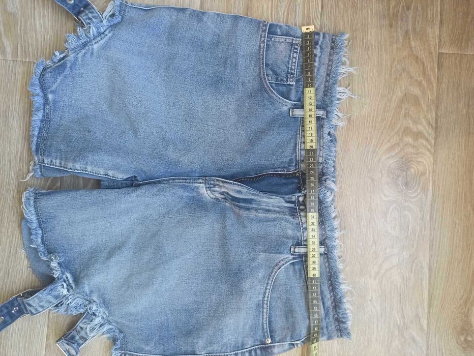 Мъжки широки дънкови къси панталони, размер L