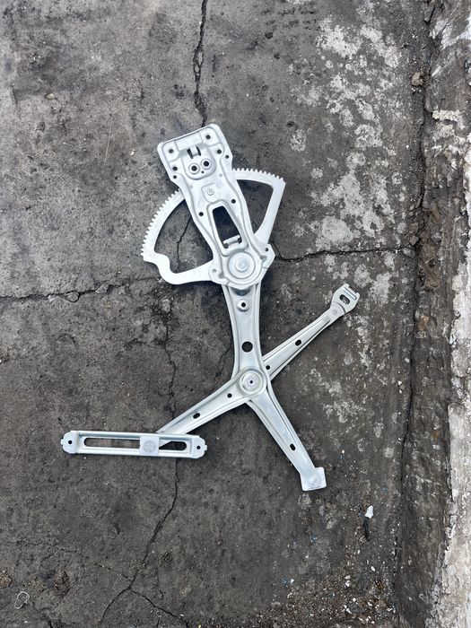 Запчасть мерс, мерседес