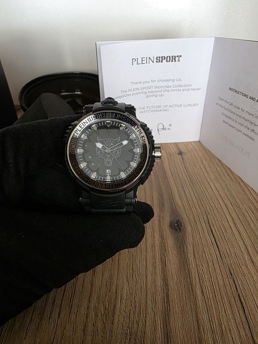 Часовник plei sport нов оригинален
