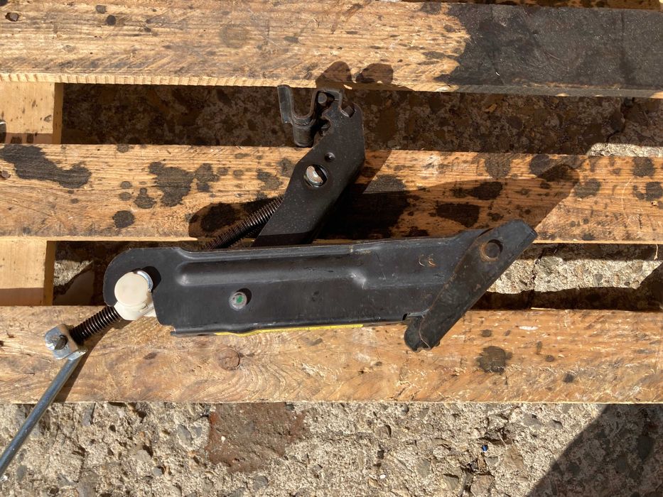 Универсален крик с канал за малки коли Фиеста Микра 107 Ярис и т.н.