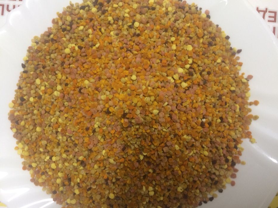 Продавам многоцветен пчелен прашец