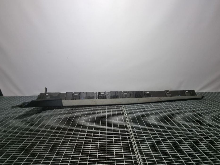 Prag dreapta Dacia Duster Facelift 2013 - 2018 SUV 4 Usi Glacier White Dv369 (1398)