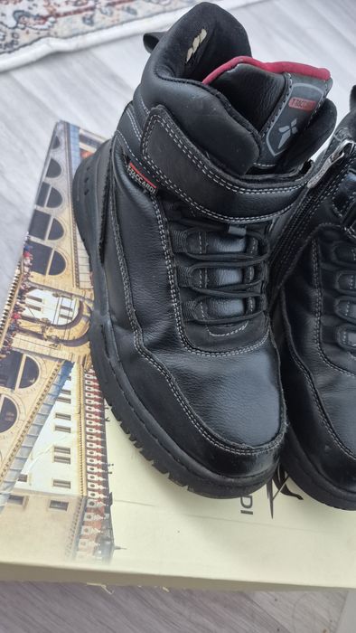 Продам обувь мальчиковый