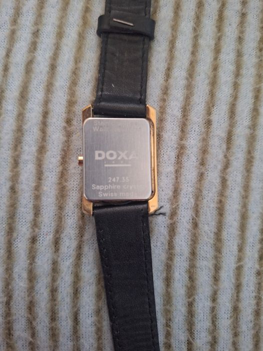 Дамски часовник DOXA