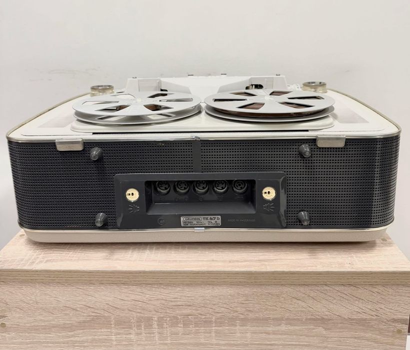 Колекционерски ролков магнетофон Grundig TK-47 - нов