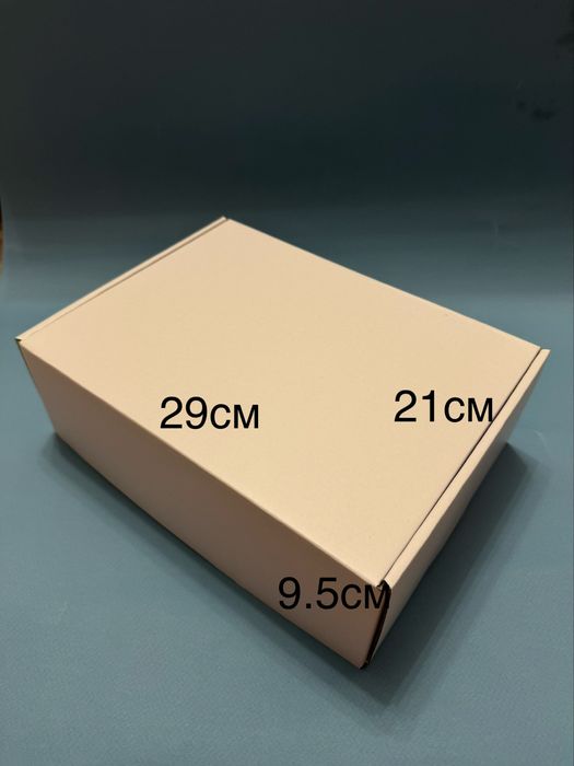 Коробки для подарков / подарочные боксы