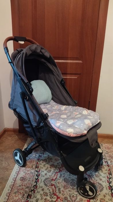 Коляска прогулочная