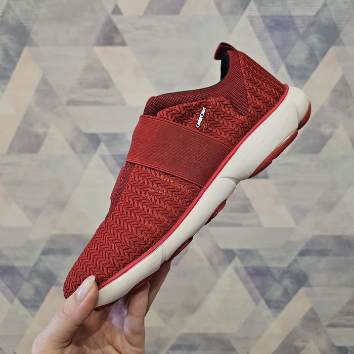 Кроссовки женские Geox