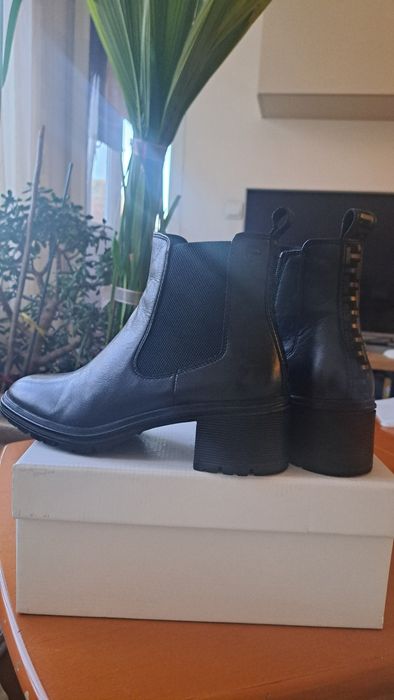 Дамски черни боти на Тамарис, естествена кожа