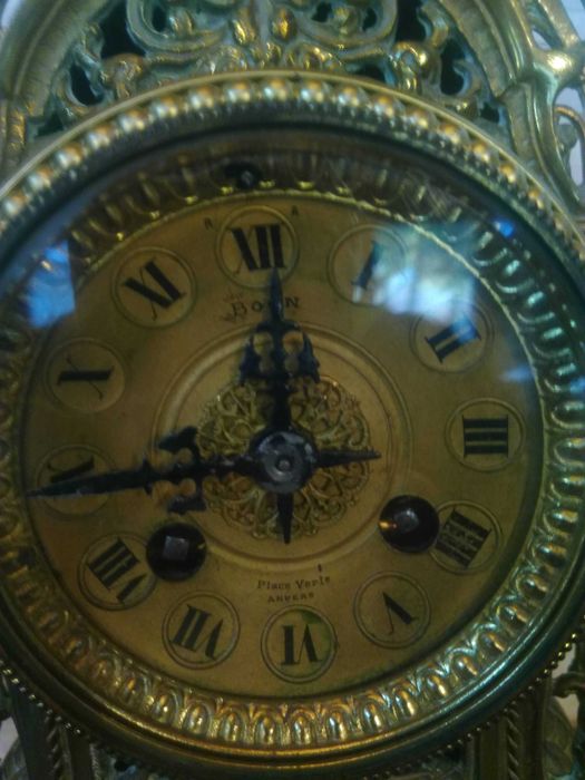 Продавам антикварен бронзов Бароков часовник Рококо