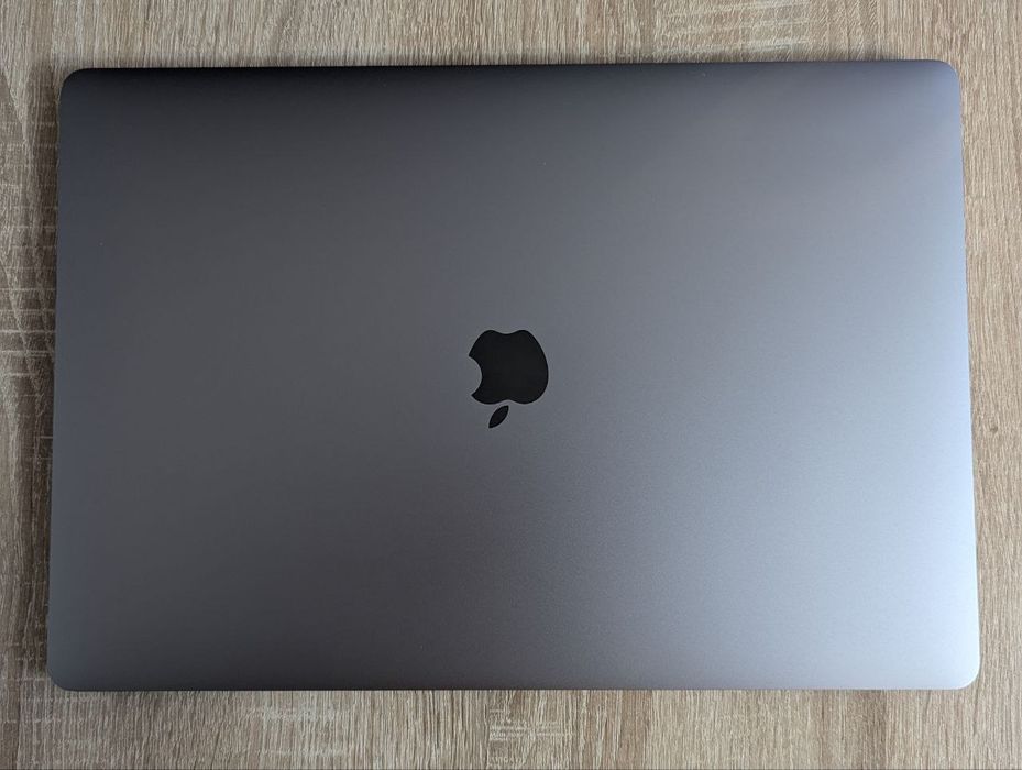 Apple Macbook Pro 16" 16/512GB Touchbar