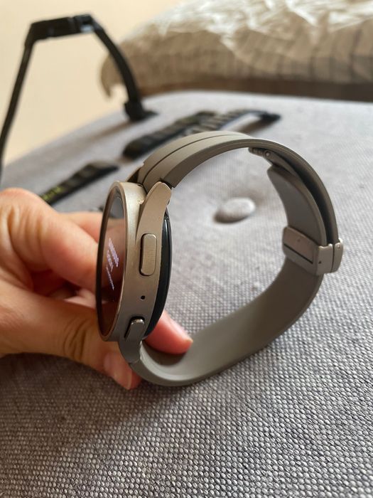 Продавам Samsung Galaxy Watch 5 Pro